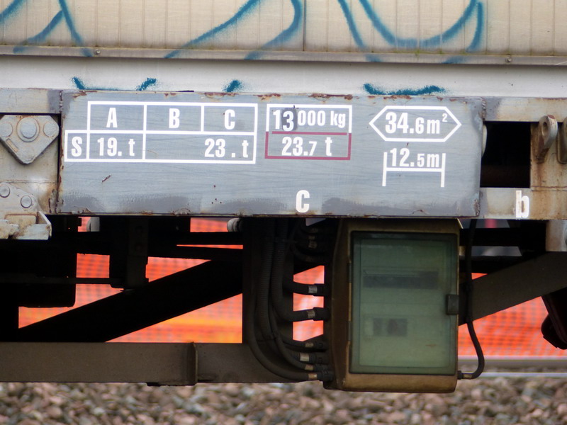 40 87 954 8 405-9 Us V41 2 SNCF (2014-11-30 Infrapôle LGV A de SPSC) + PF6 (3).jpg