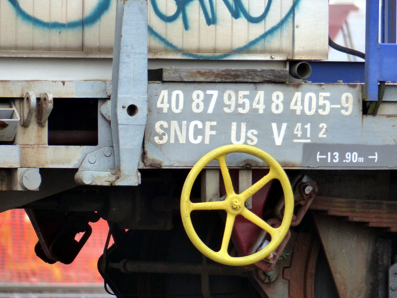40 87 954 8 405-9 Us V41 2 SNCF (2014-11-30 Infrapôle LGV A de SPSC) + PF6 (2).jpg