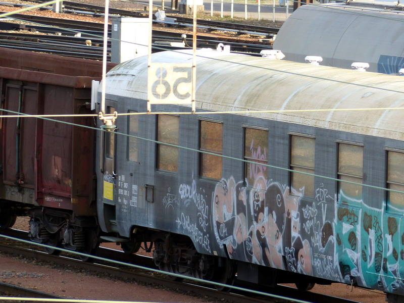 80 87 979 3 301-3 Uas H55 0 F SNCF-RN (2014-12-11 SPDC) (3).jpg