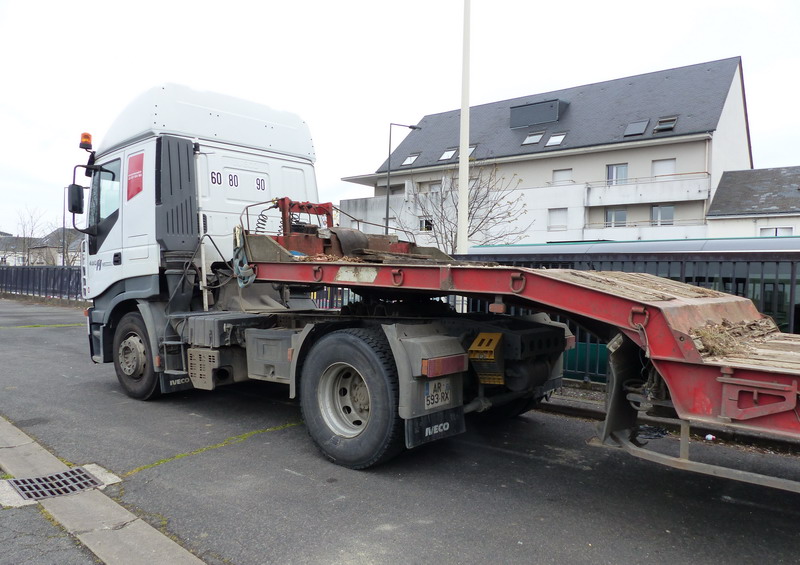 IVECO 430 - AR-593-RX (2015-04-11 Tours) Meccoli n°386 (7).jpg