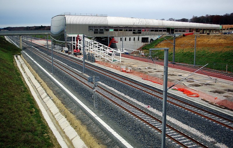 20101111je-lgv-rr-moval-gare-tgv-bft+mbd-bv+quai-vt-imgp8391retoucheauto-recadre900.jpg (317.72 Kio) Vu 5283 fois 20101111je-lgv-rr-moval-gare-tgv-bft+mbd-bv+quai-vt-imgp8391retoucheauto-recadre900.jpg