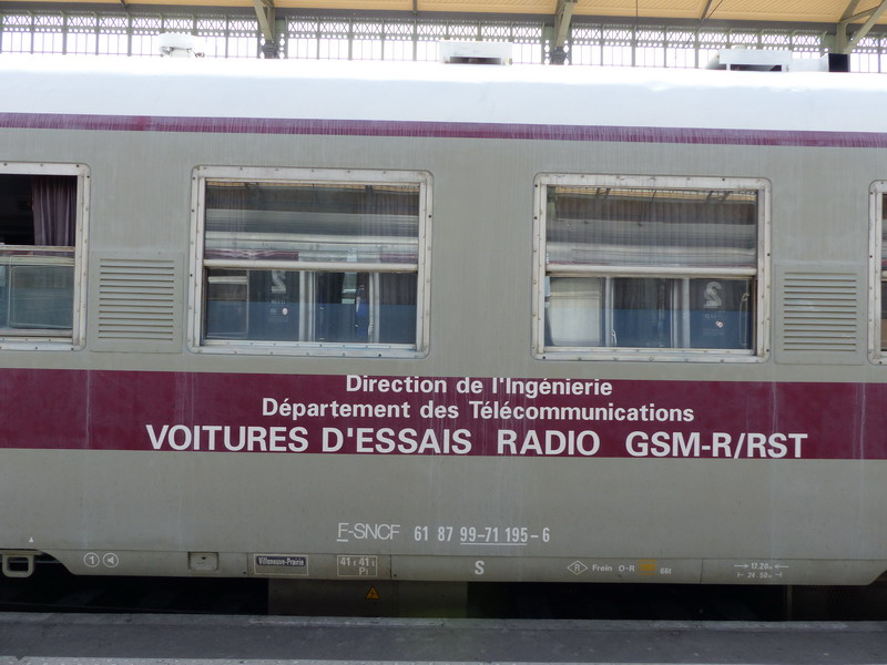 61 87 99 71 195-6 S (2015-05-05 gare de Tours) Château du Loir-SPSC V (4).jpg