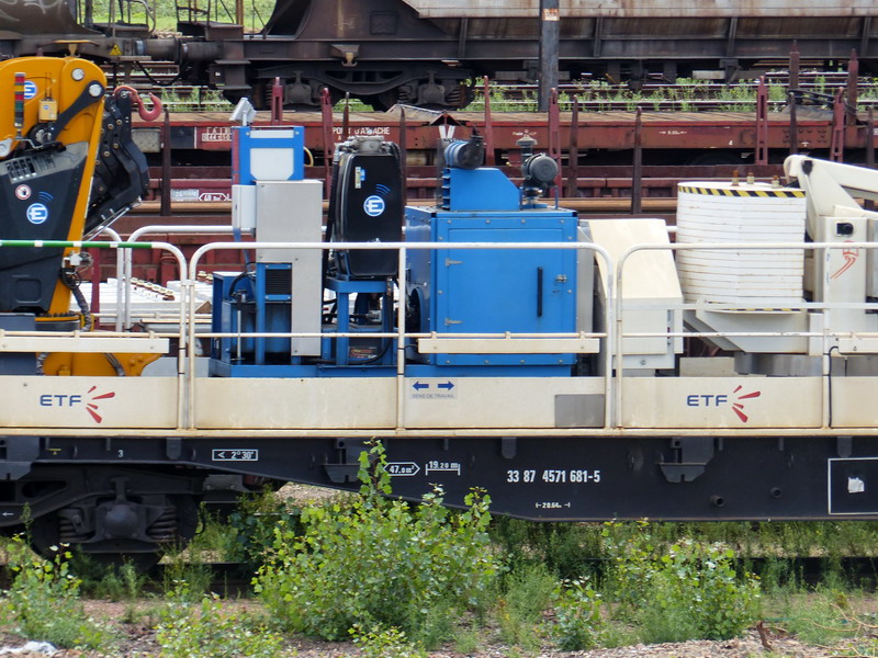 33 87 4571 651-5 (2015-09-03 SPDC) wagon grue-nacelle ETF (3).jpg