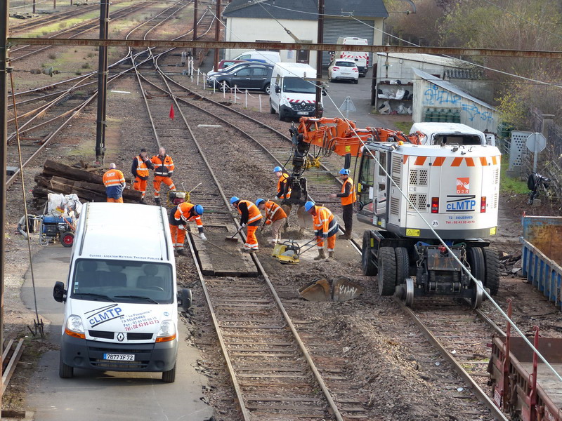 Hitachi ZX 170 PRR (2015-12-22 Tours) CLMTP (1).jpg