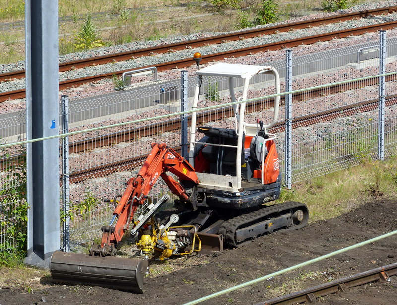 (12) Kubota U20-3 (2015-06-16 Tours).jpg