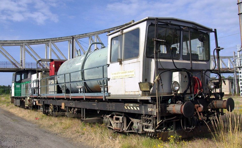 80 87 979 09 836-3 Uas W85 6 F SNCF-AM (2015-06-14 gare de Tergnier) (1).jpg