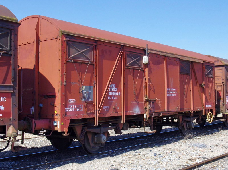 40 87 959 1 994-8 Us G54 2 SNCF-PRG (2013-05-05 Saint Quentin) (1).jpg