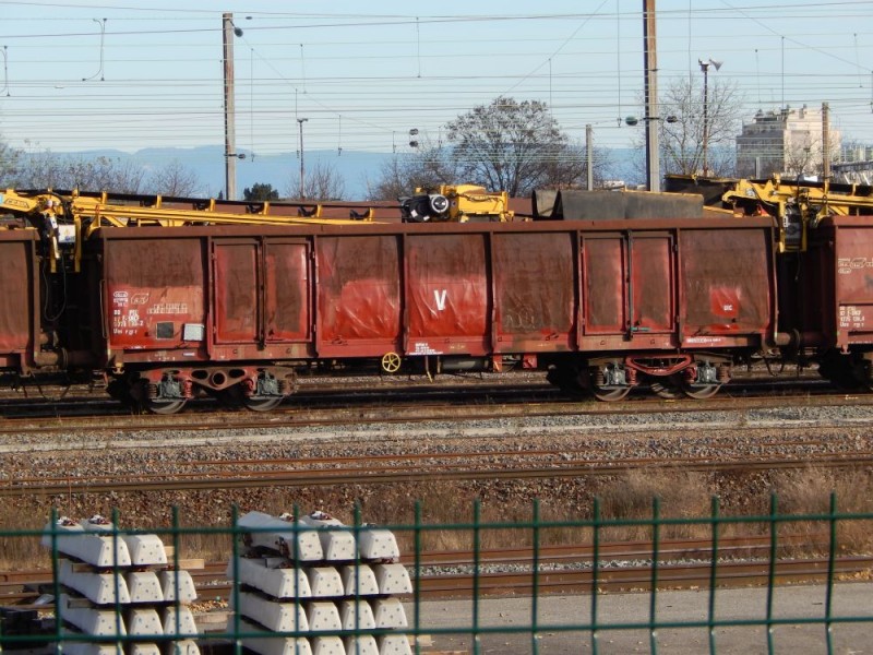 80 87 977 5 133 2 Uas  F28-2  PSL (1).JPG