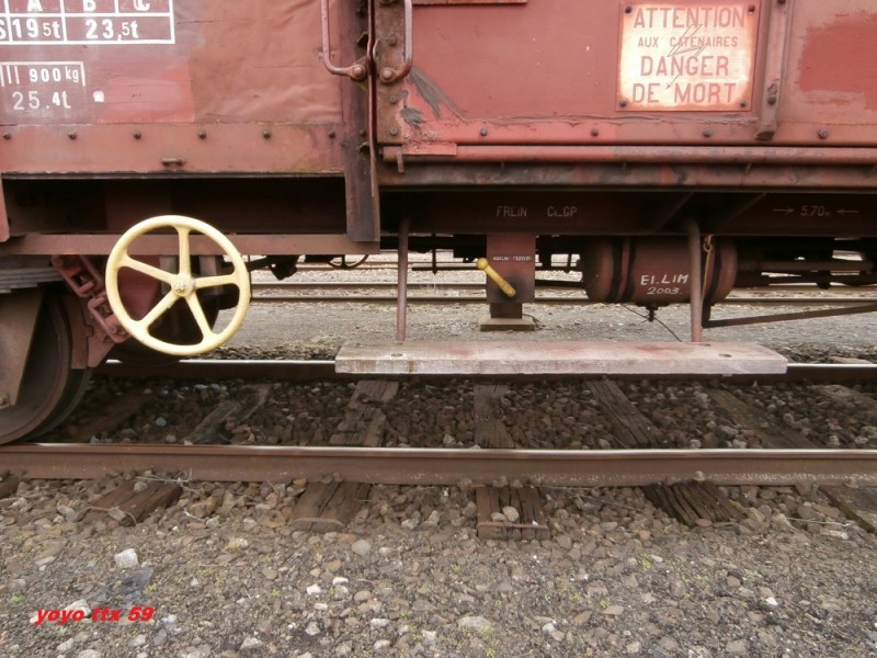 Us G54-2 40 87 959 0 113-6 F-SNCF R=8.JPG