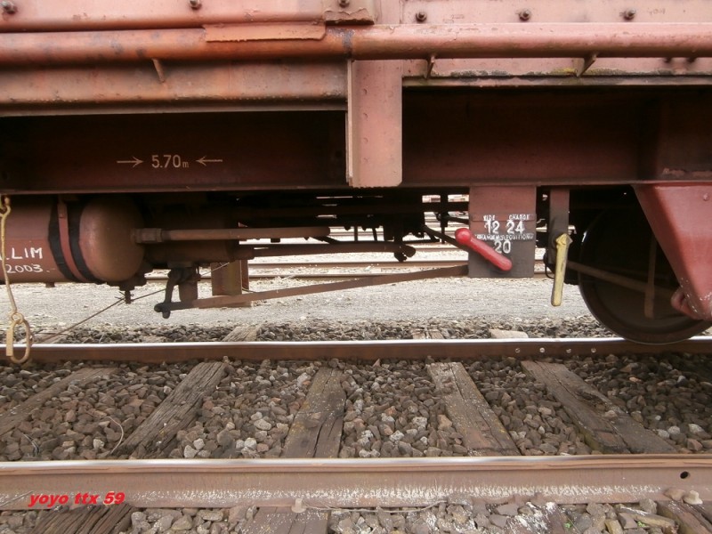 Us G54-2 40 87 959 0 113-6 F-SNCF R=10.JPG