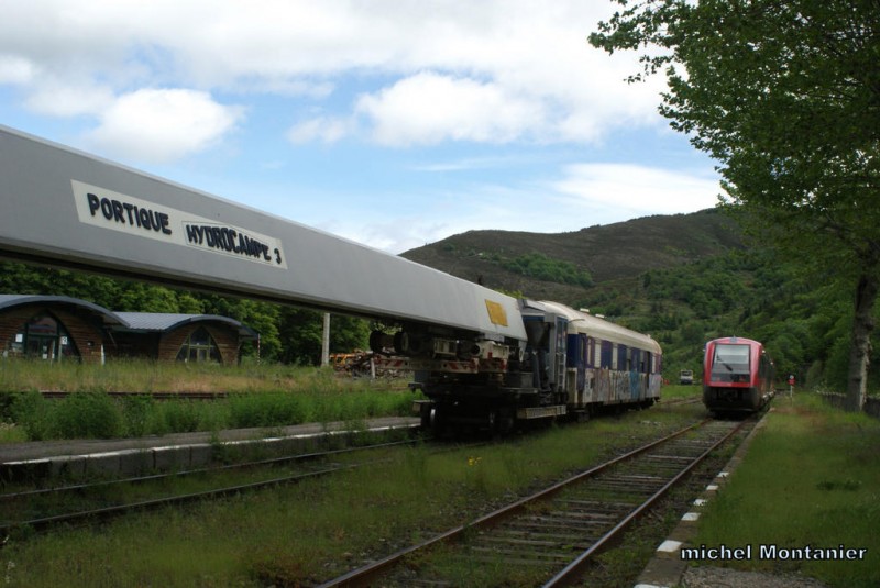 Hydrocampe H3 à Villefort (05) 31-05-2010 MM.JPG