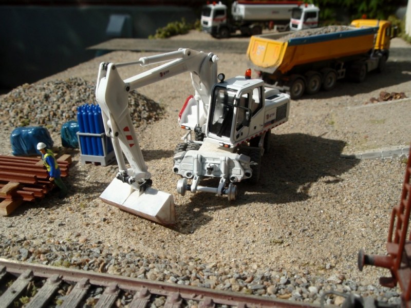 1604_small.jpg
