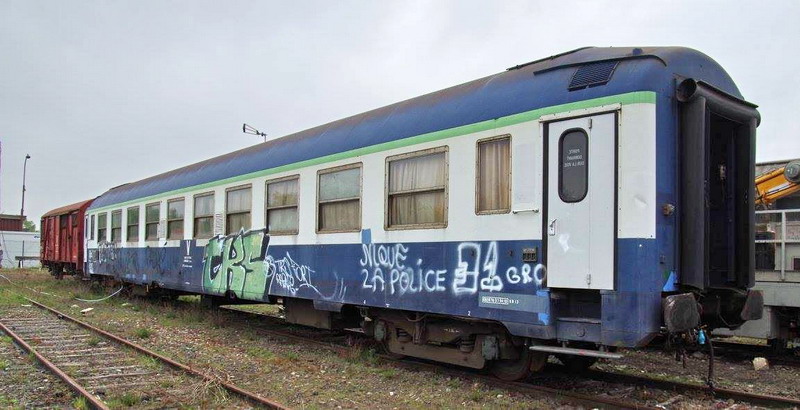 80 87 979 0 606-8 Uas H55 0 F SNCF-AM (2017-05-04 Saint Quentin) (6).jpg