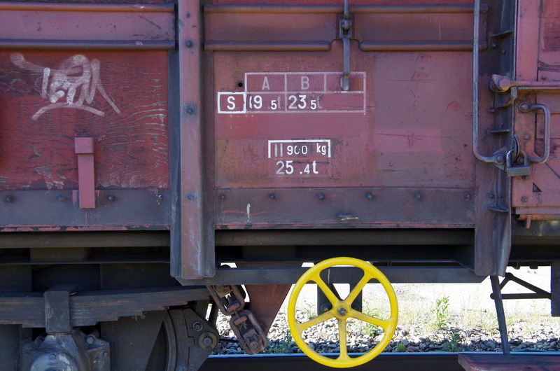 40 87 959 0 020-3 Us G54 2 SNCF-PE (2017-06-09 gare de Laon) (3).jpg