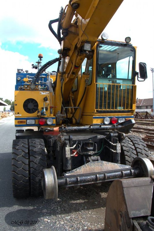 VaiaCar 704FR (2017-08-13 gare de Limoges Montjouis) Aquitaine Rail (4).jpg (95.74 Kio) Vu 2207 fois VaiaCar 704FR (2017-08-13 gare de Limoges Montjouis) Aquitaine Rail (4).jpg