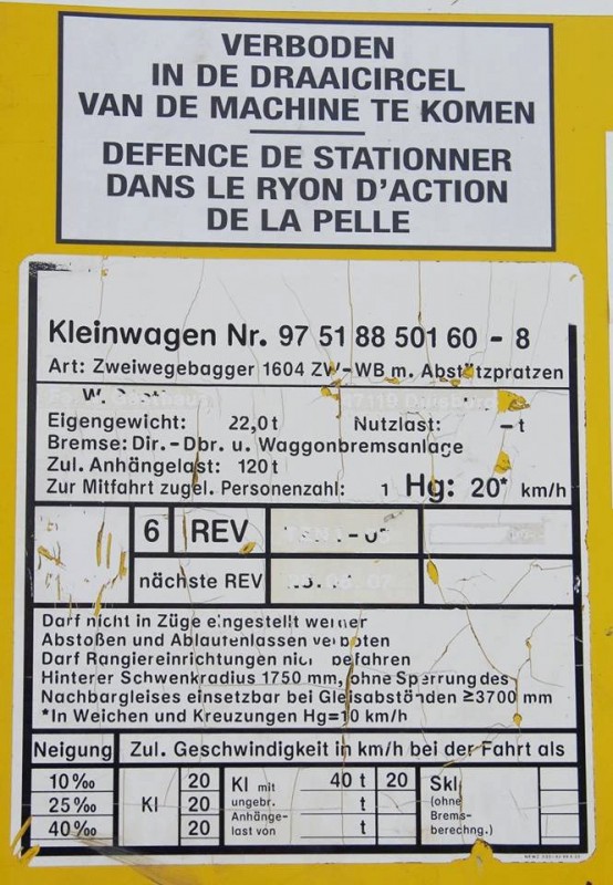 Atlas 1604 KZW (2017-09-06 gare de Henin) (16).jpg