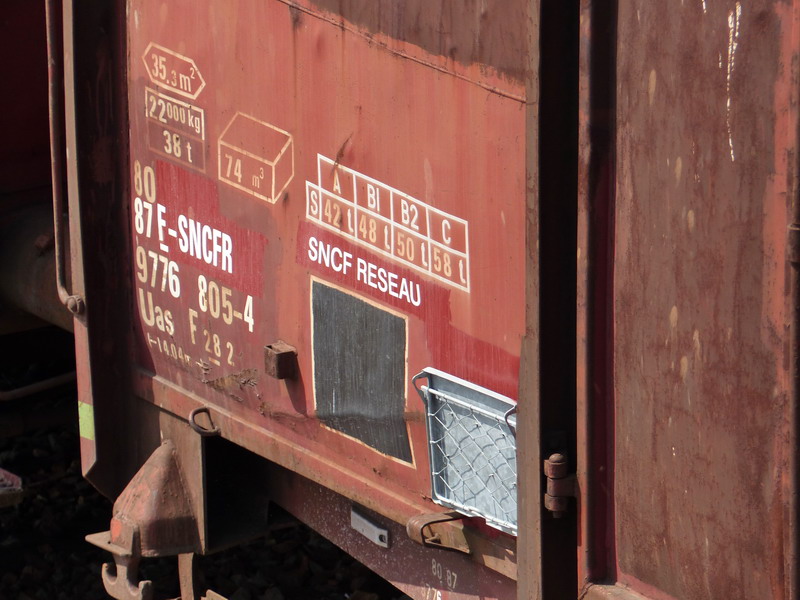 80 87 977 6 805-4 Uas F28 6 F-SNCFR (2017-08-27 SPDC) (2).jpg