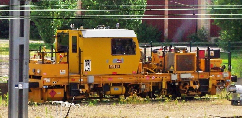 EMV 97-E n°264 SNCF-PE 9.319 (2012-07-18 Château-Thierry)(2).jpg