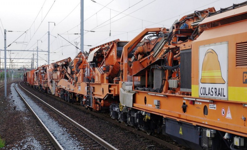 99 87 9 114 501-9 RM 900 HD 100 AHM (2013-05-15 gare de Saint Quentin) (4).jpg