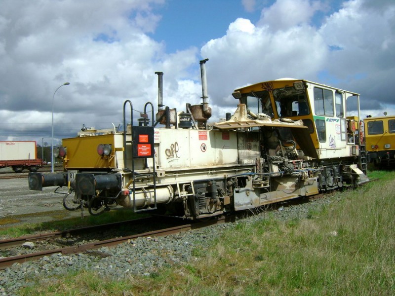 99 87 9 225 507-2 (2013-00-00 RVB à la Brochinière près de Rennes) (2).jpg (212.47 Kio) Vu 3955 fois 99 87 9 225 507-2 (2013-00-00 RVB à la Brochinière près de Rennes) (2).jpg